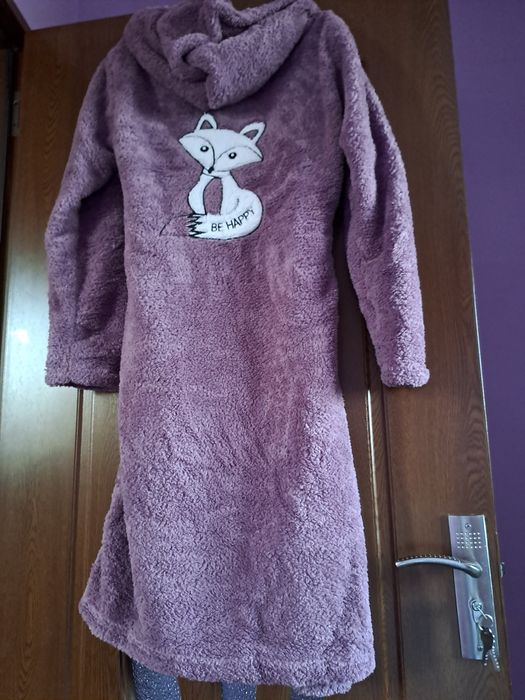 Vând Halat Dama Pufos Mărimea XL Nou
