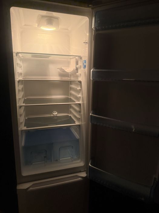 Продам холодильник Beko