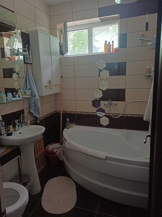 Proprietar/ persoană fizică – Apartament 3 camere, etaj 1 , Splai Bahlui Mal Drept