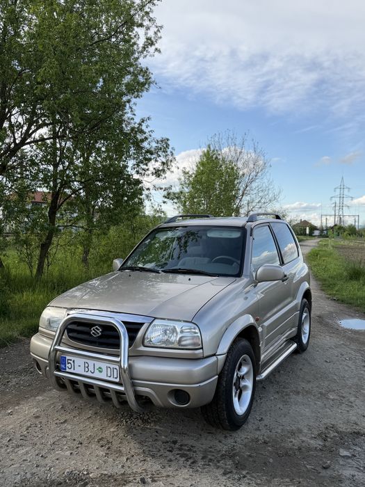 Suzuki vitara 2.0 benzina 4x4 reductor -carlig- aer conditionat
