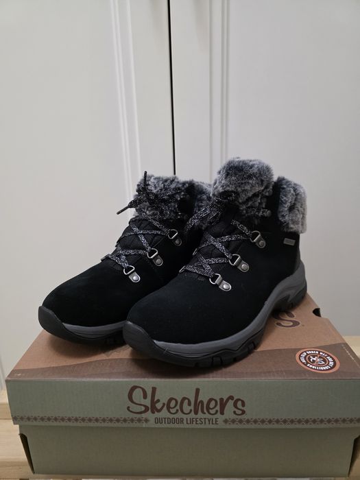 Продаю новые зимние ботинки Skechers на цигейке
