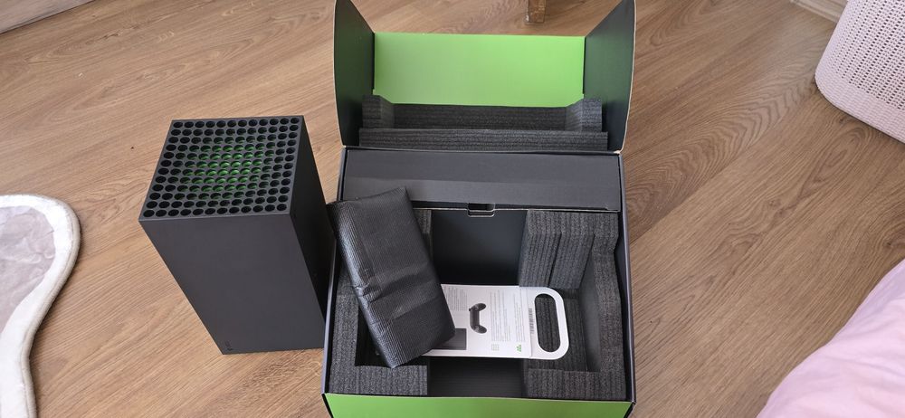 Xbox series X  1TB -като нов