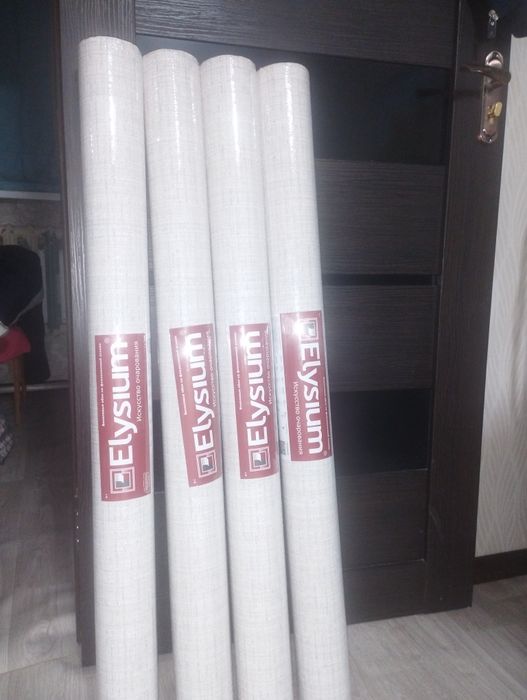 Продам обои виниловые.