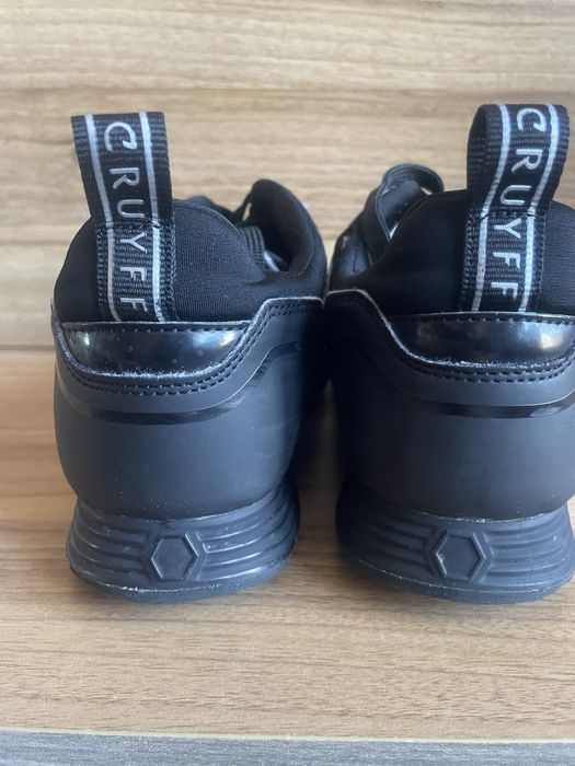 Обувки CRUYFF много добро състояние