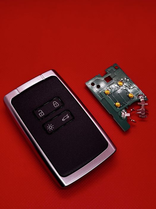 Copiere și programare cartele Renault 4 butoane – rapid, sigur