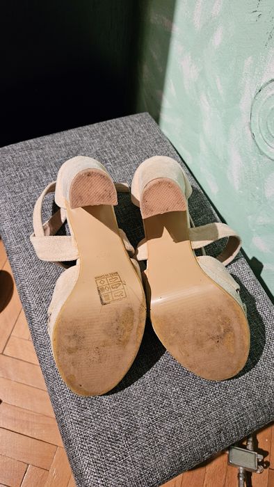 Sandale bej, nr 35