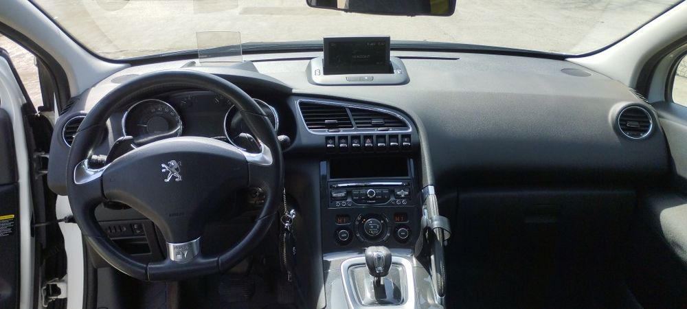 Пежо 3008 2.0 HDI Hybrid 4, 4x4