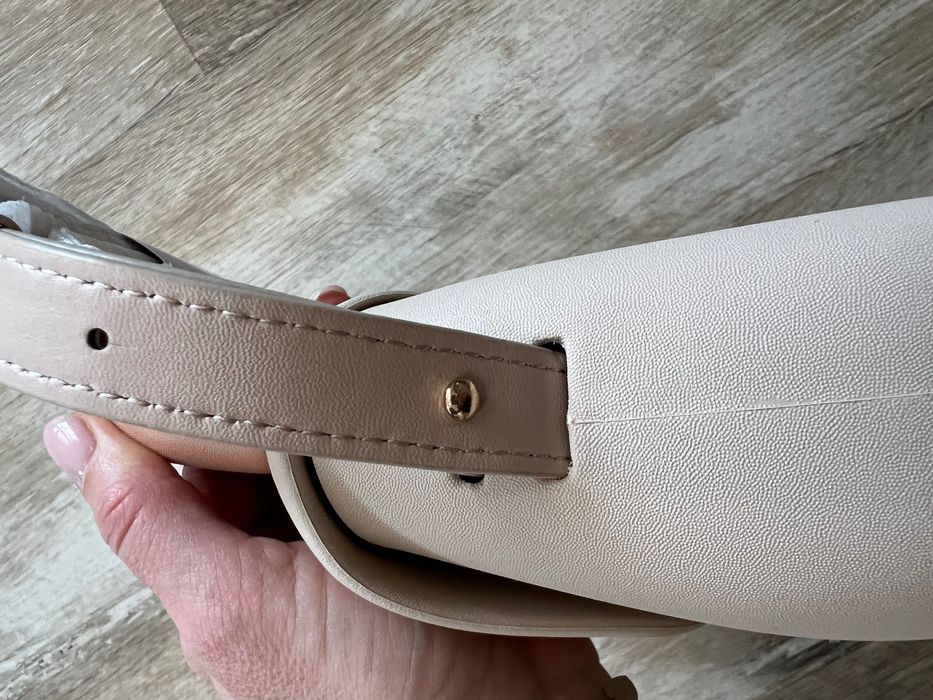 Малка дамска чанта