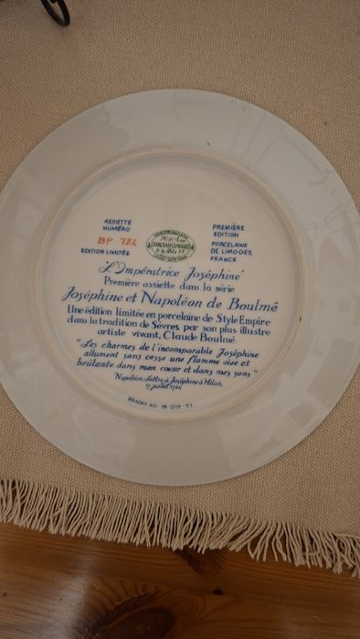 Farfurii serie limitata