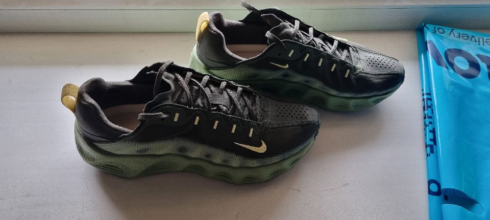 Кроссовки Nike Ava Rover