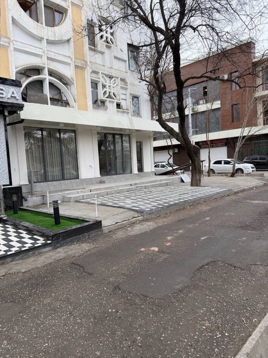 Универсам евро нежилое помещение 102кв.м первая линия фасад 15м срочно