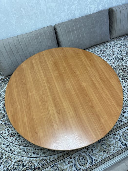 Стол круглый прочный