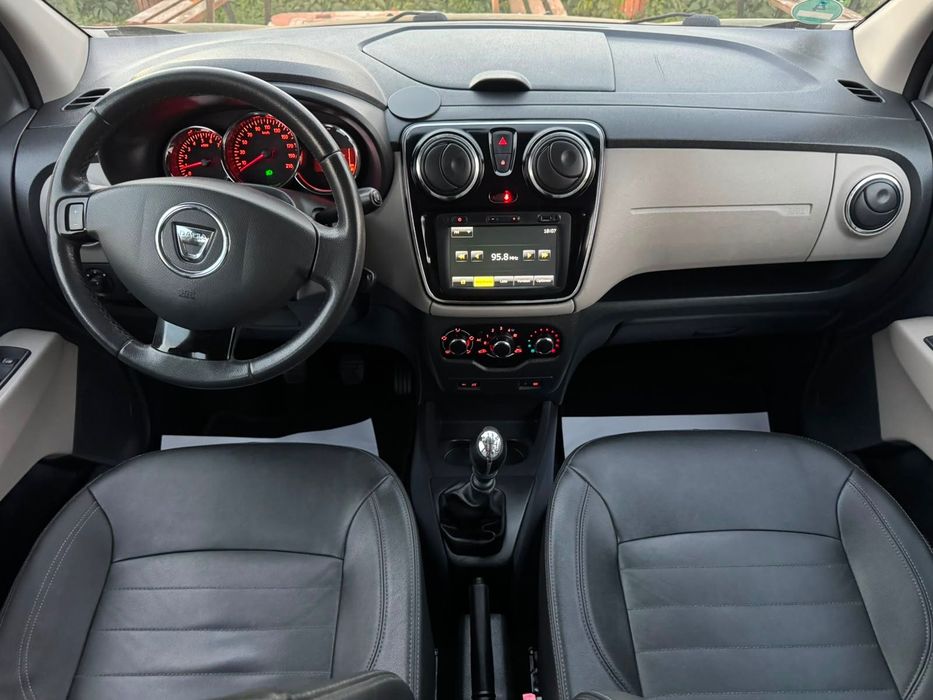 Dacia Lodgy 1.5 dci, manual,an fabricație 2015