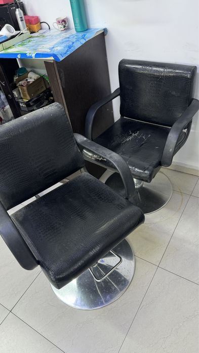 Прлдается кресло