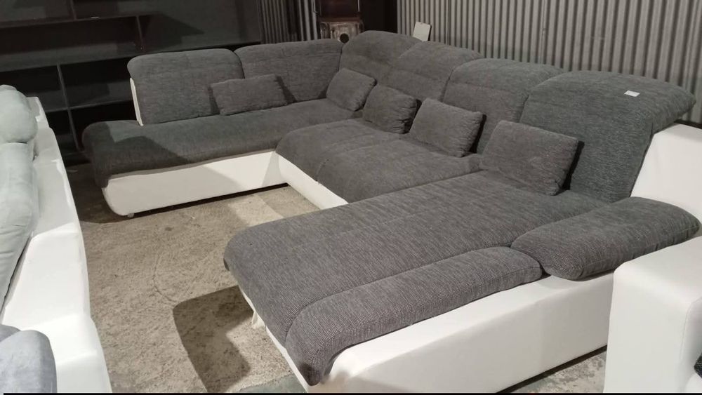 Colțar mare  canapea extensibil cu ladă la
