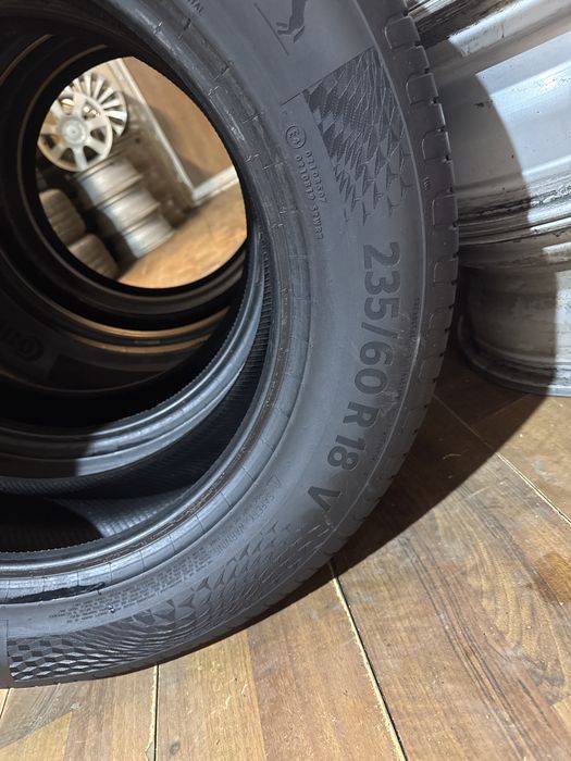Anvelope vara 235/60R18-Continental