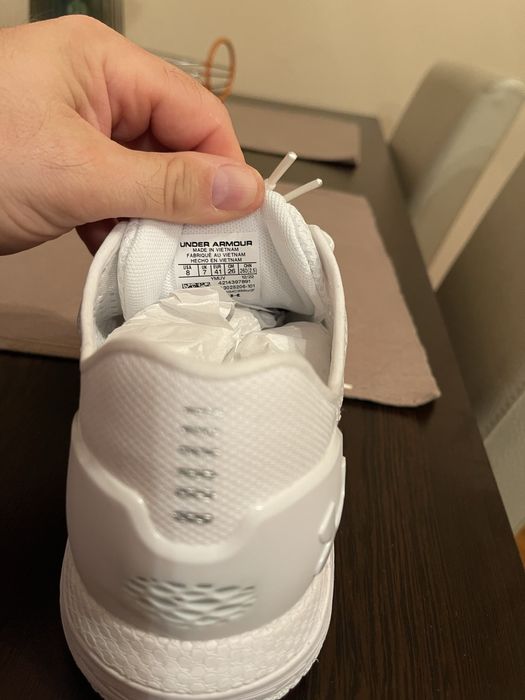 Under Armour  HOVR Sonic 4 CN