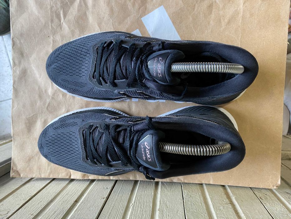 ''ASICS Glideride''оригинални маратонки 40 номер