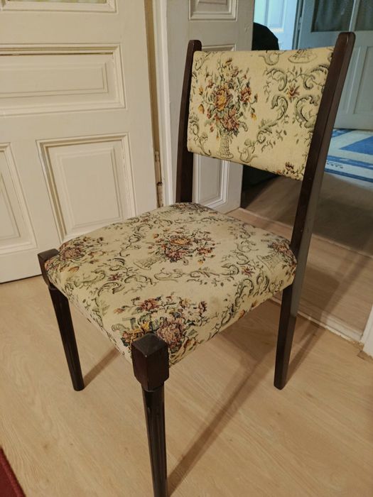 Set masa + 4 scaune din pal furniruit