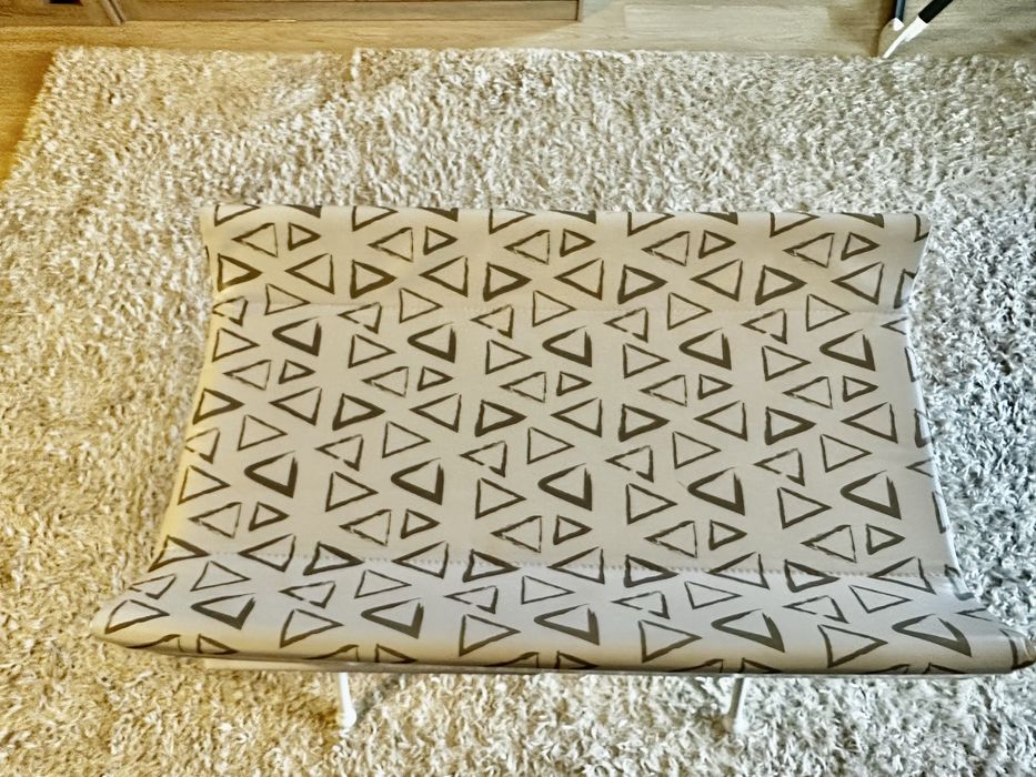 Masa de infasat si spalat pliabila