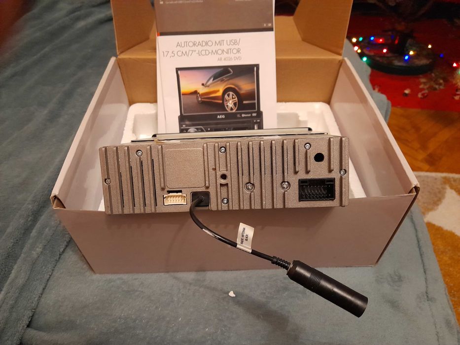 Casetofon AEG cu Display