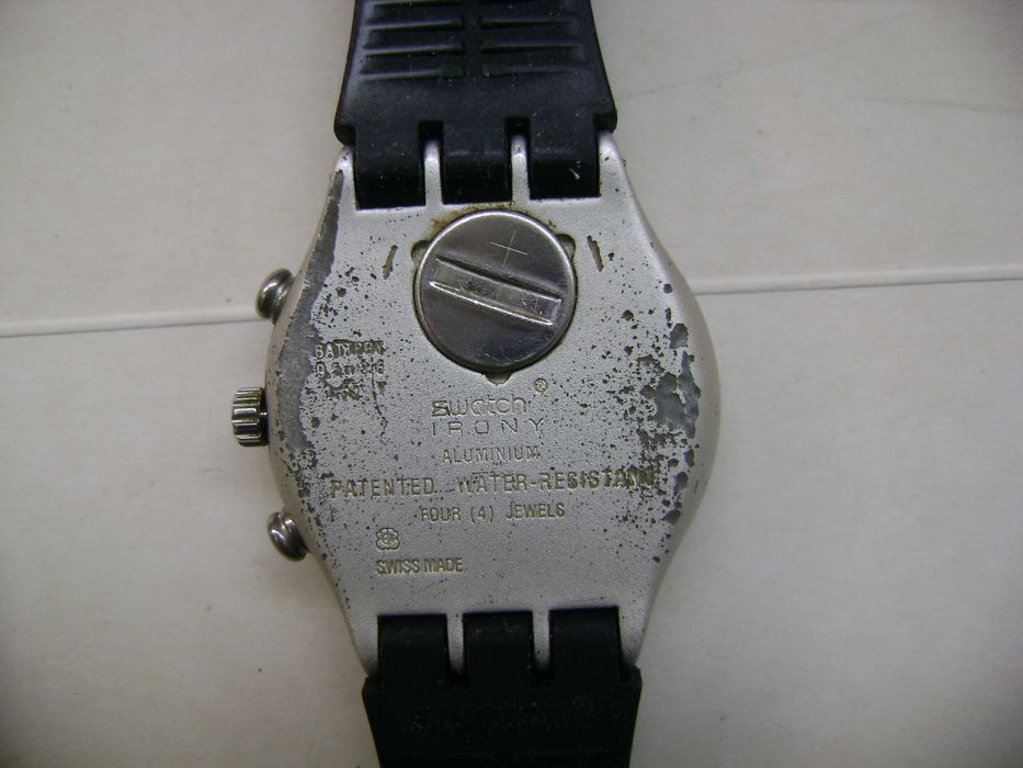 Продавам 5 броя кварцови часовника Nautica,Swatch,Foce,Timex,Q&Q