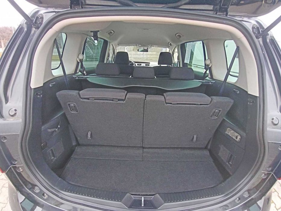 Vând Mazda 5 an 2011, 7 Locuri 1.6 Diesel 116 cp Euro 5