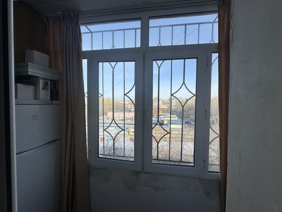 Продаю 4-комнатную квартиру