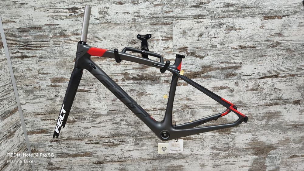 НОВА карбонова шосейна рамка Felt ZW2 Rim | 43 (XXS)