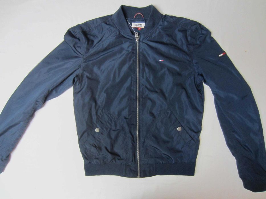 Geaca copil Tommy Jeans, masura S, poliester cu dublura de plasa in interior,  stare f.buna - ca noua