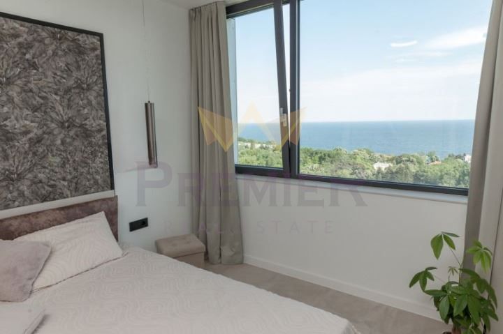 Дава се под наем Двустаен апартамент в Варна, Чайка - 76 кв.м за 1200 € - Снимка #3