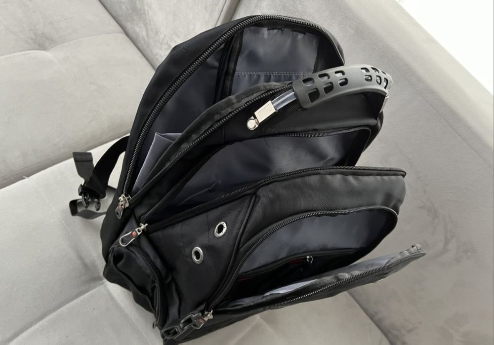 Отличный школьный рюкзак