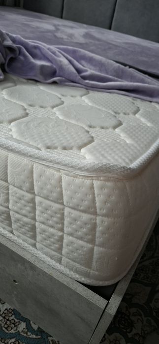 Продам матрас 200х220