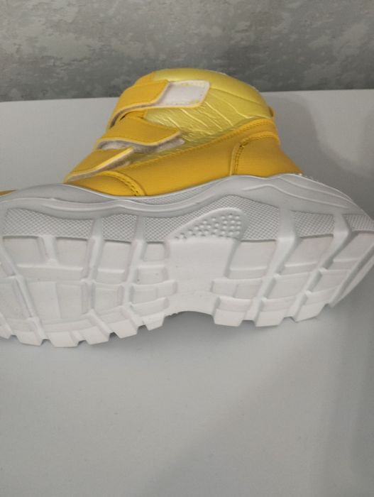 Ботинки-дутики очень тёплые.