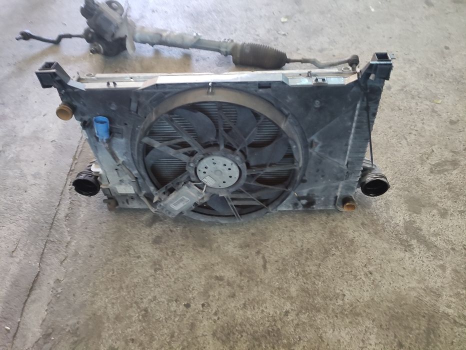 Радиатор за Mercedes W245 B200 CDI