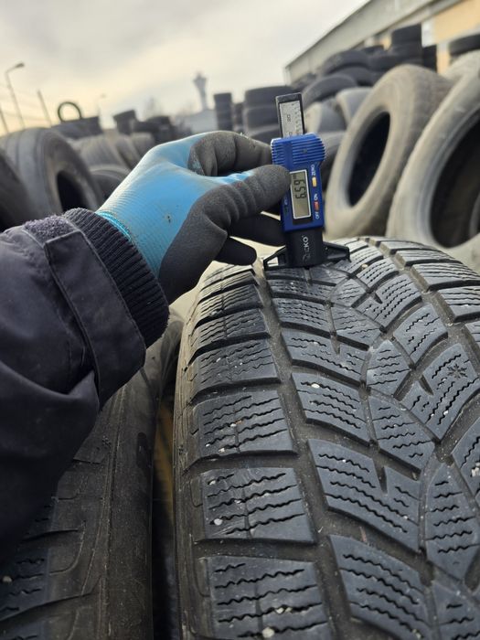 Anvelope de iarna 215-65r17 Goodyear