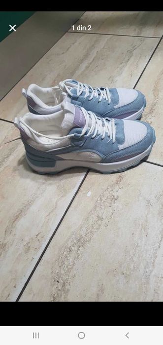 Adidasi noi de vanzare