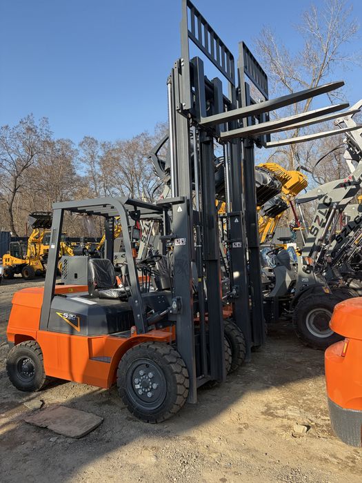 Вилочный погрузчик кара лонкинг