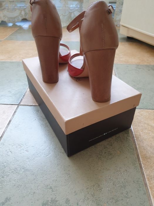 Женская обувь, кожа