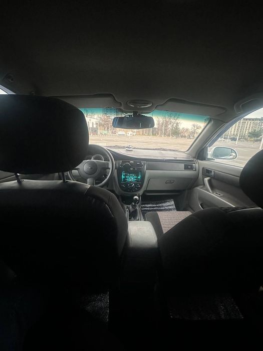 Продаётся машина Ласетти