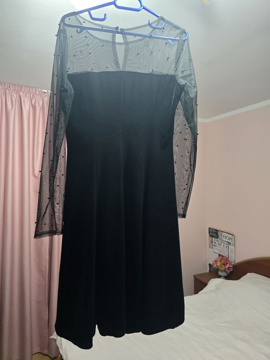 Rochie Doris din catifea cu perle