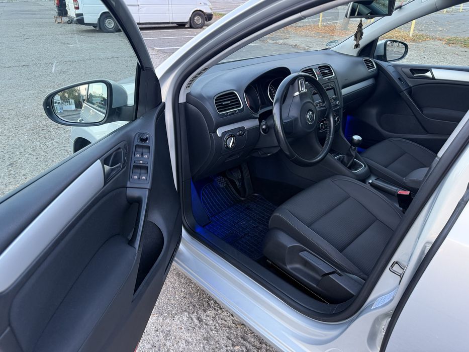 Vw Golf6//bi-xenon,led,park assist//Rate auto