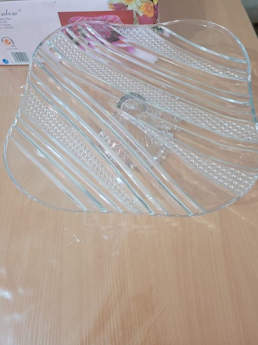 Тортовница. стеклянная