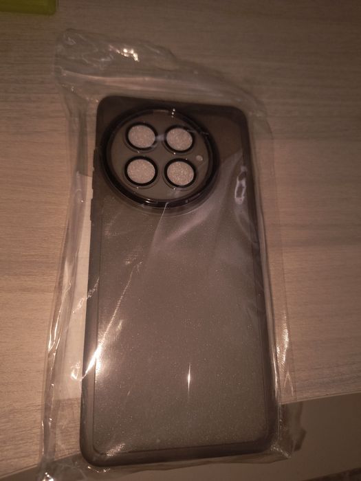 Husă OnePlus 13 – Model Transparent-Fumuriu, Nouă în folie