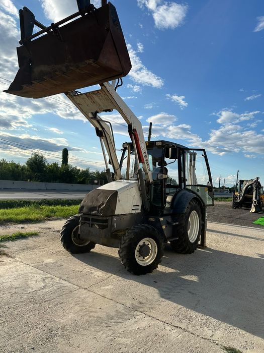 Buldoexcavator Terex