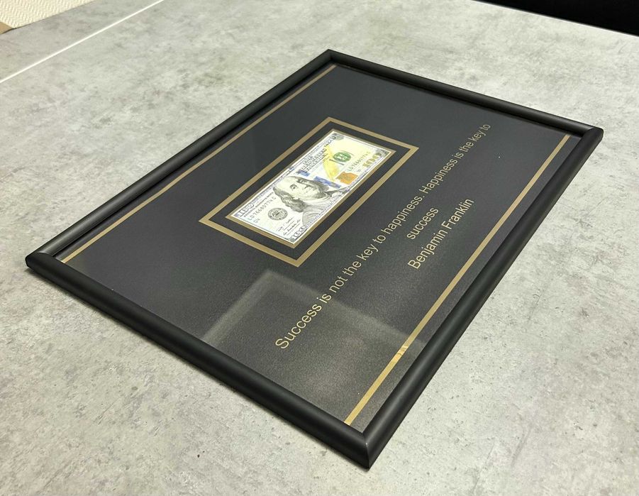 Доллар в рамке (Dollar in a frame)