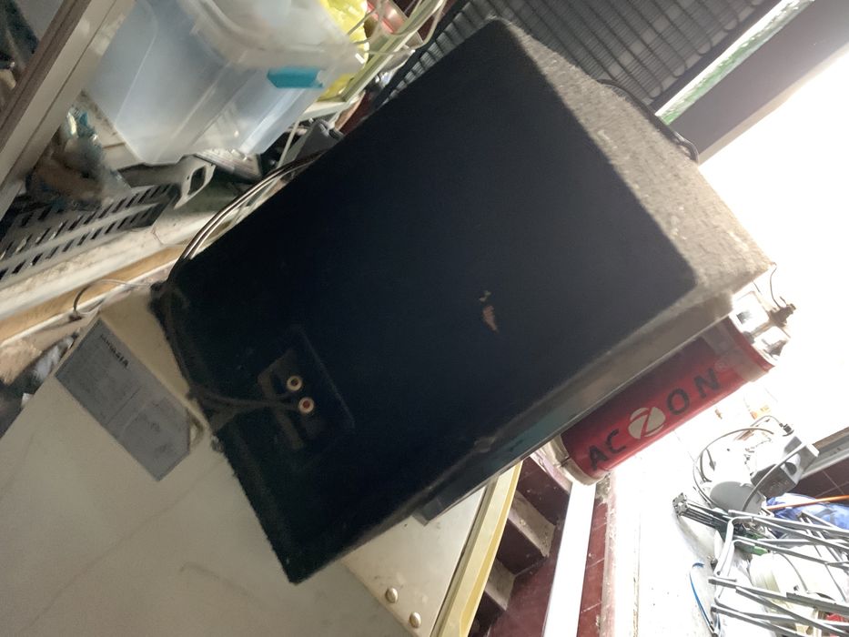 Продам сабвуфер уселитель все в комплекте