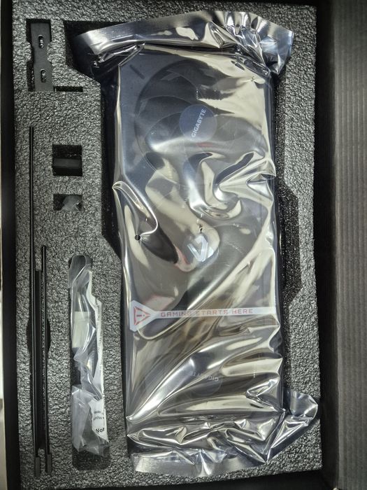 Продам RTX 5090 Gigabyte Gaming OC новая