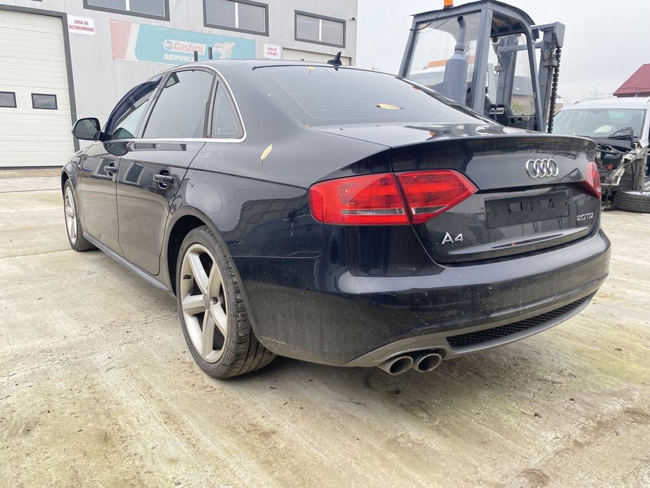 Dezmembrez Audi A4 B8 2.0 TDI Caga