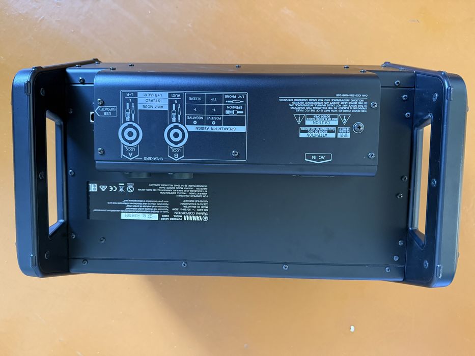 YAMAHA EMX5  активный микшер